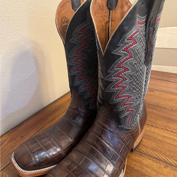 Genuine Leather Crocodile Pattern Cowboy Boots